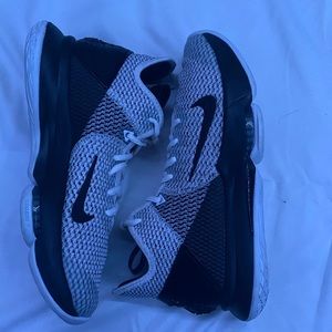 Lebron Witness 4 Oreo Size 7.5